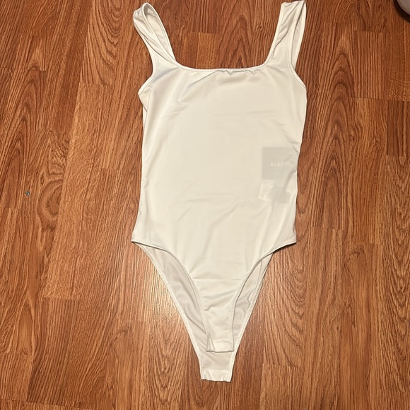 White bodysuit - Picture 2 of 4